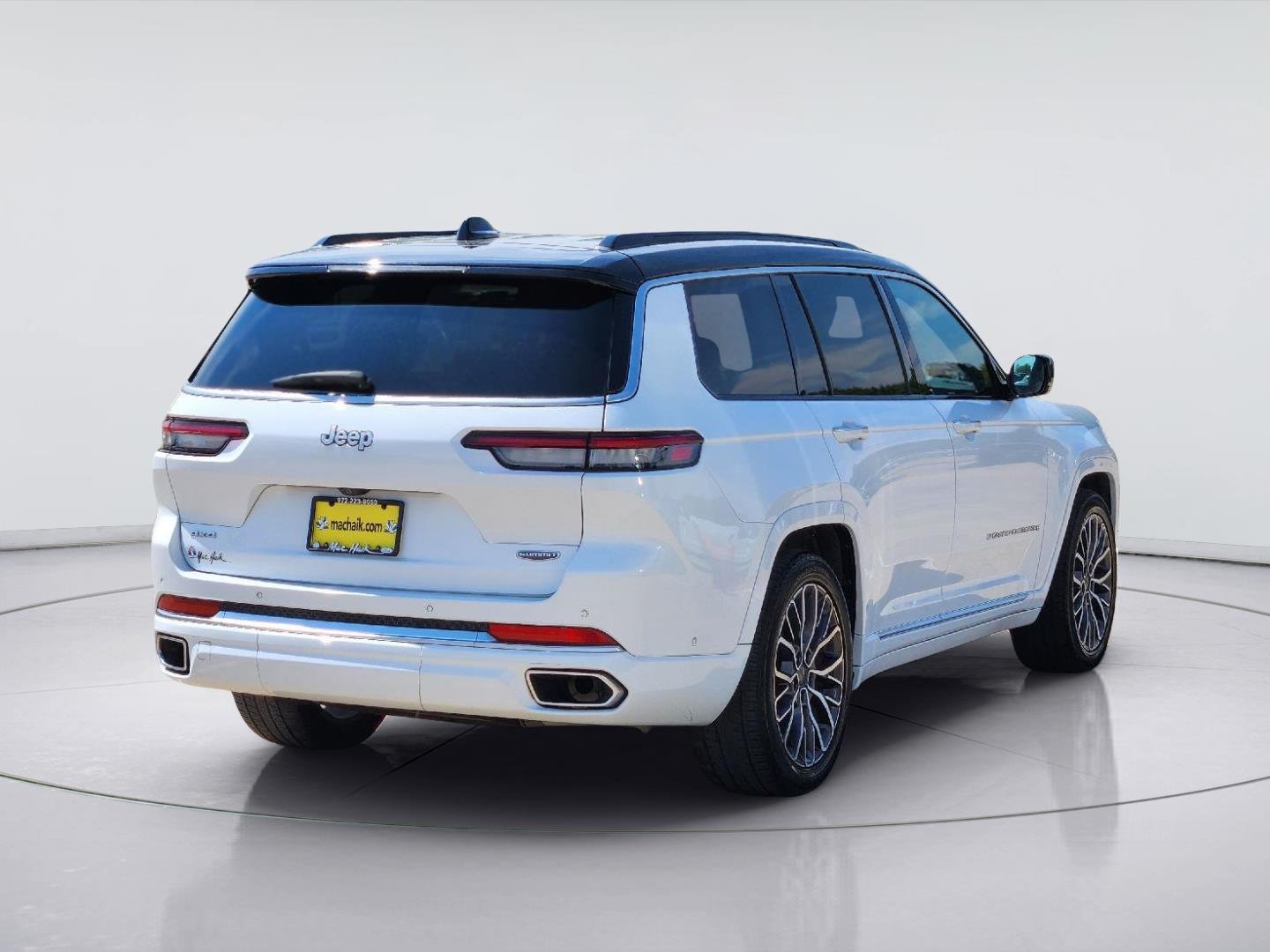 Used 2025 Bright White Clearcoat Jeep Summit Reserve image 4