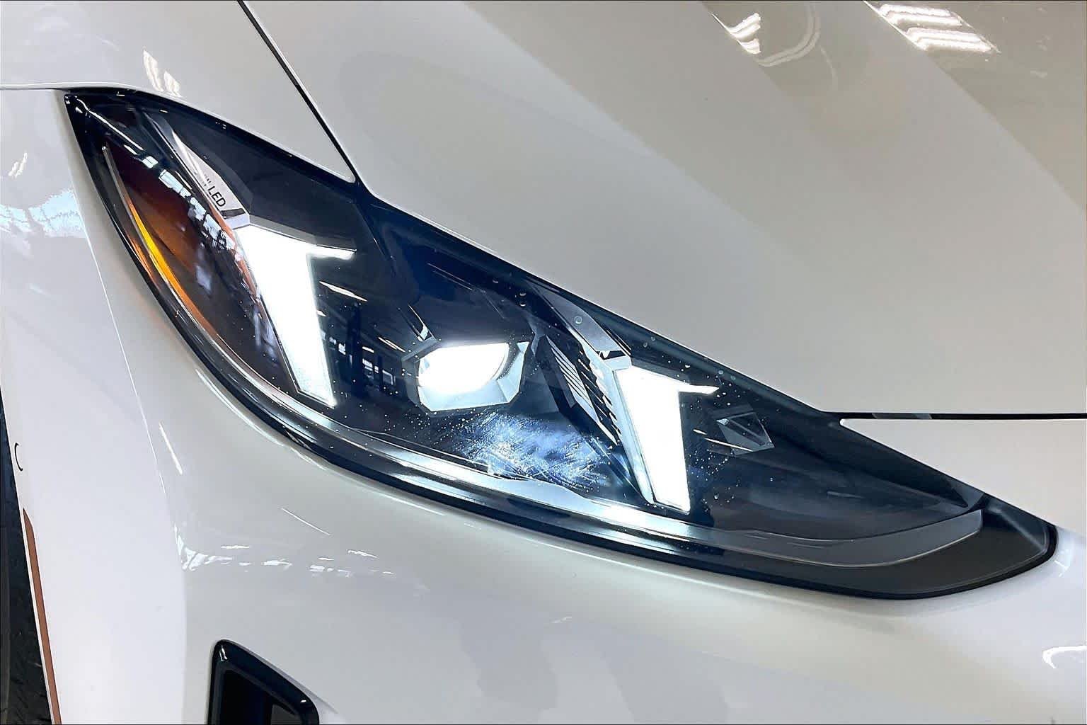New 2026 Alpine White BMW eDrive40 image 13