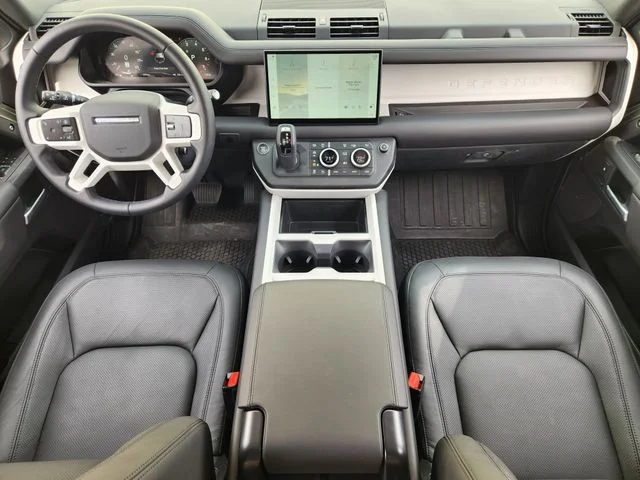 Used 2025 Pangea Green Metallic Land Rover S image 25