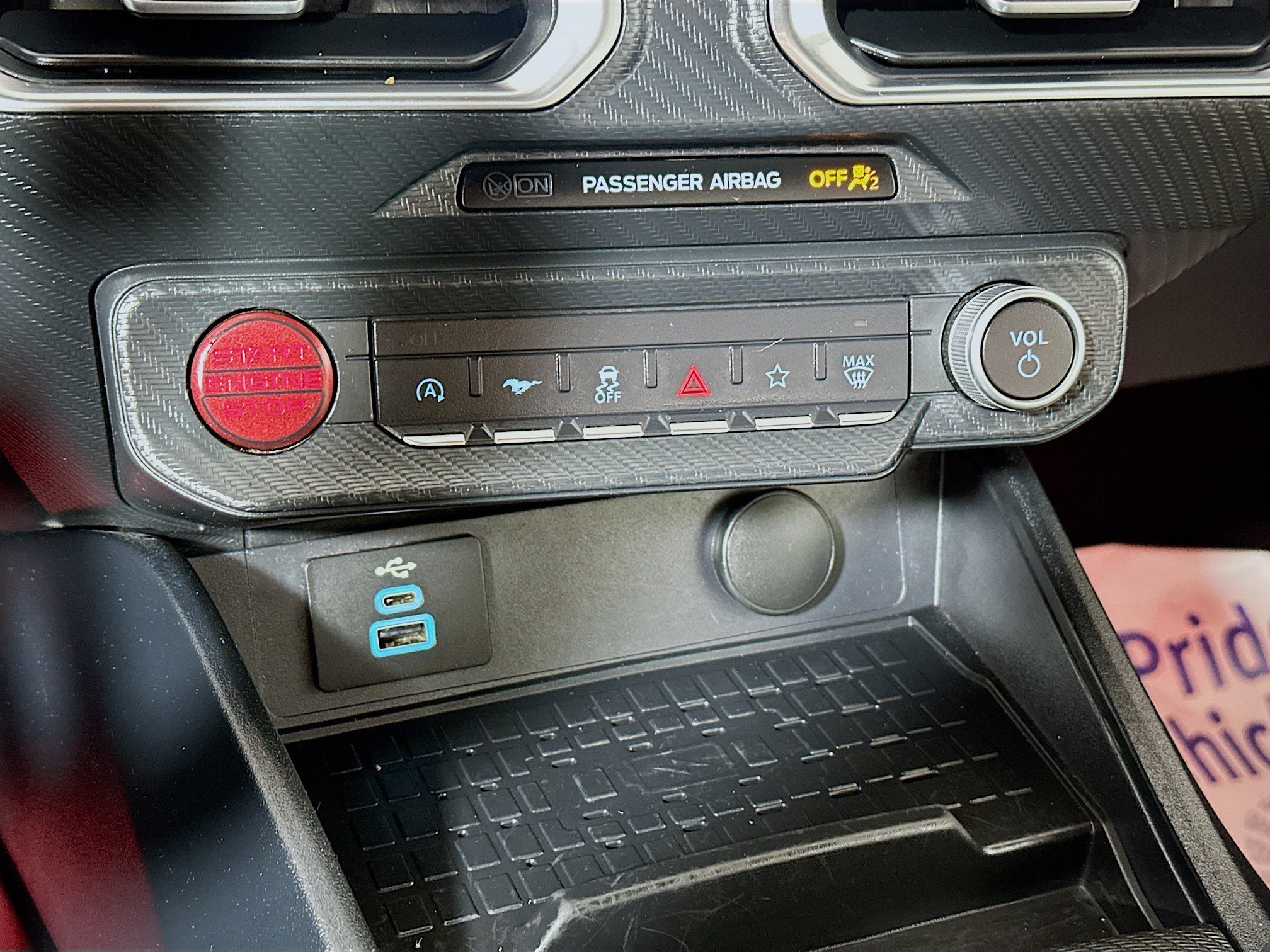 Used 2024 Gray Metallic Ford GT Premium image 16