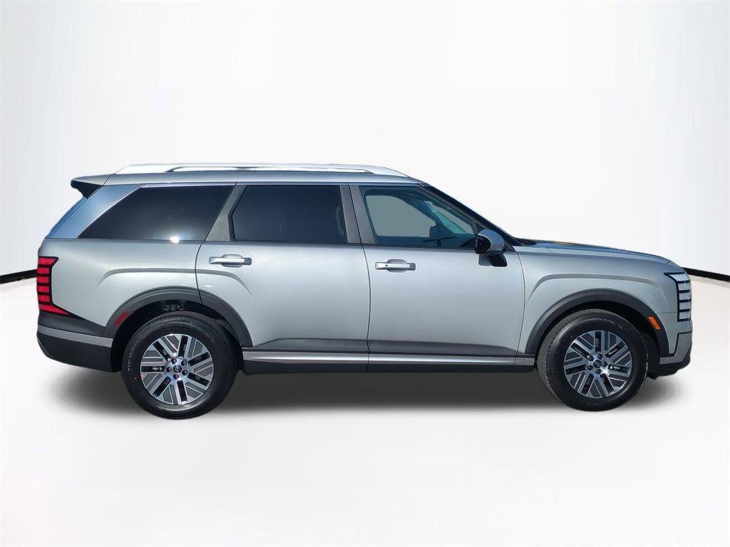 New 2026 Silver Hyundai SEL 8P image 4