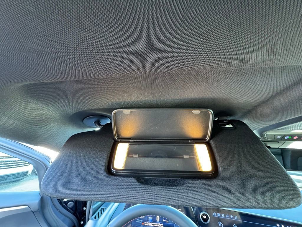 2026 Chevrolet Equinox EV RS - Photo 36