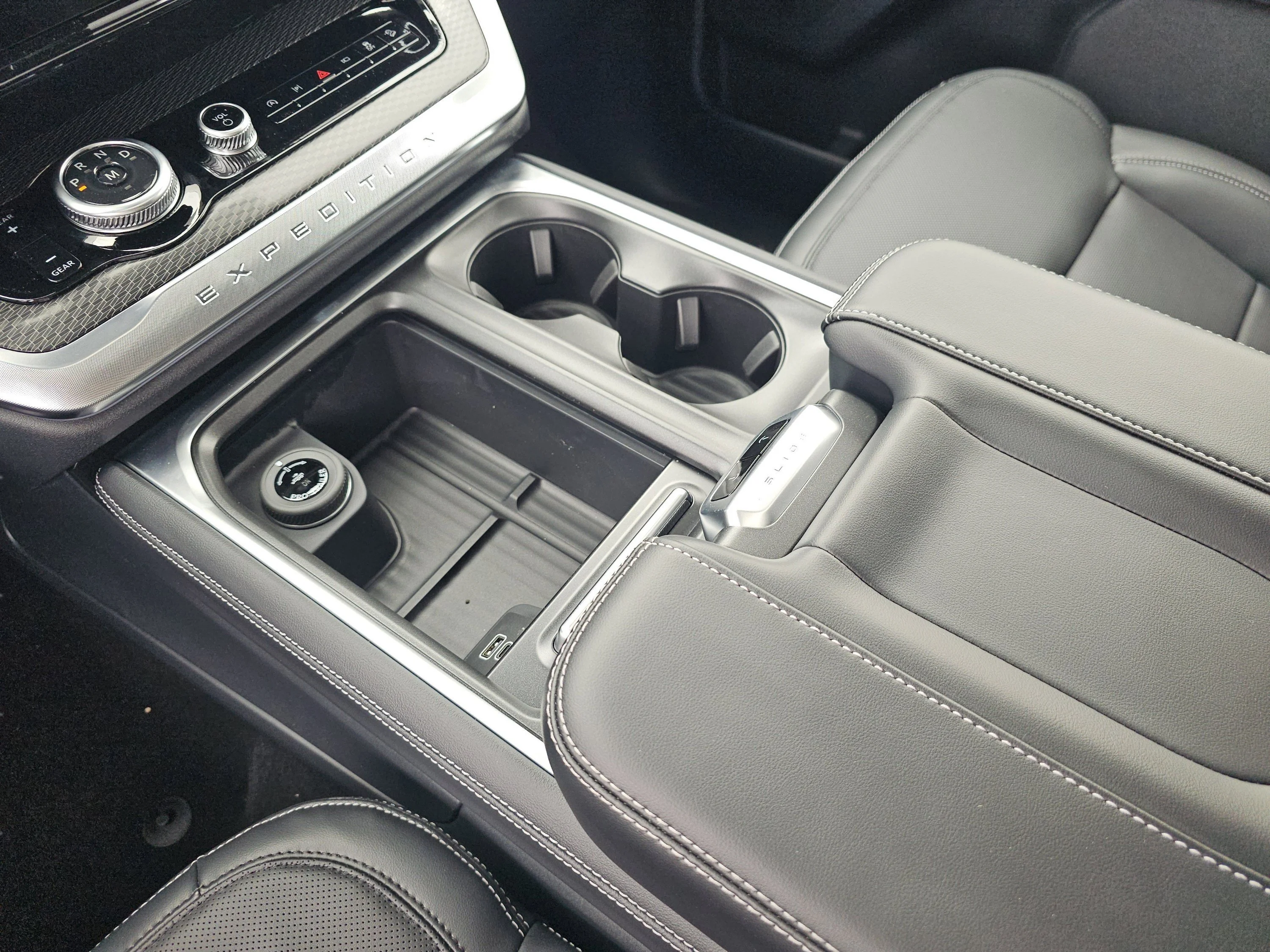 New 2026 Glacier Gray Metallic Tri-Coat Ford Platinum image 37