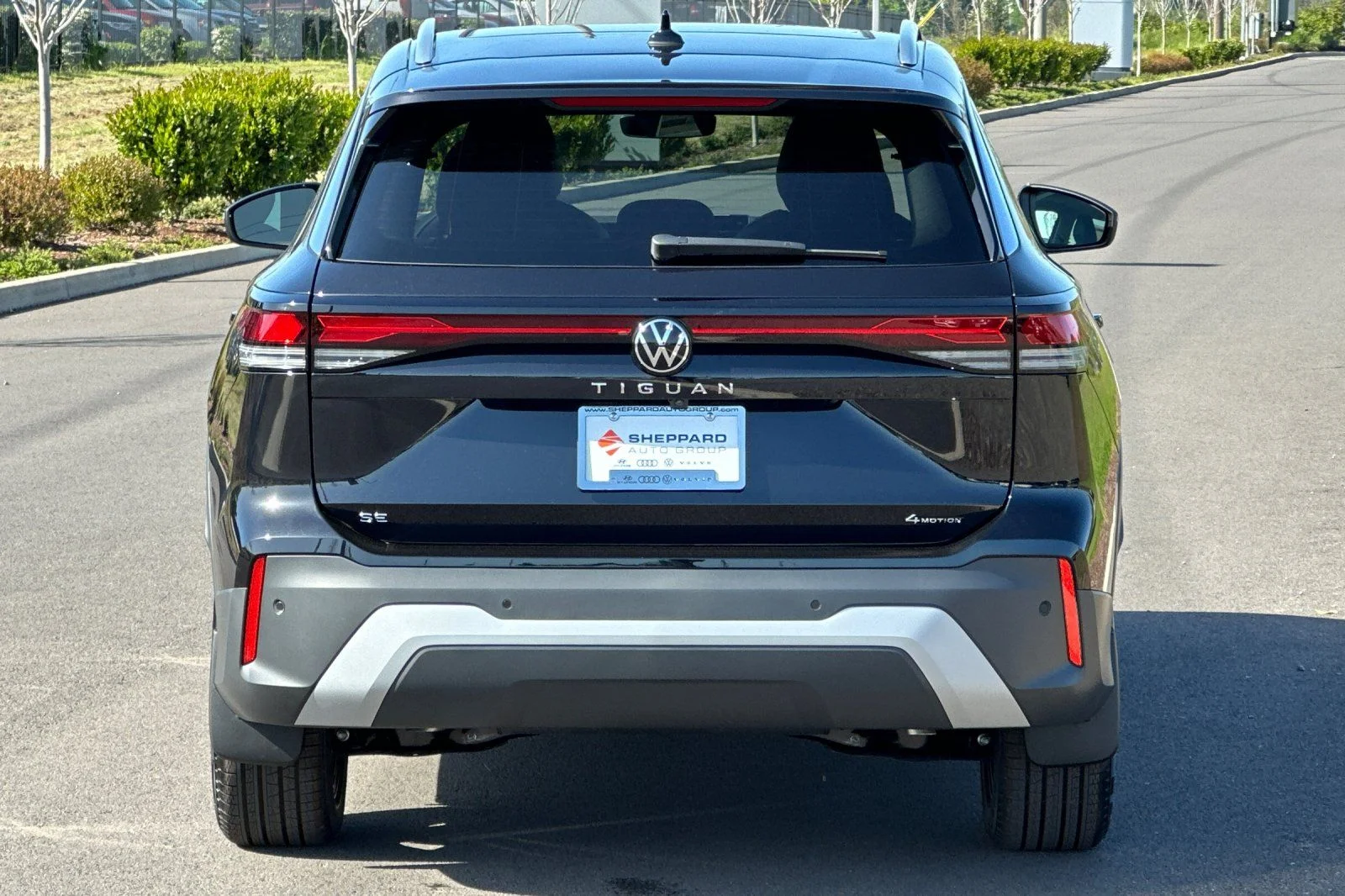 New 2026 Black Volkswagen 2.0T SE image 4