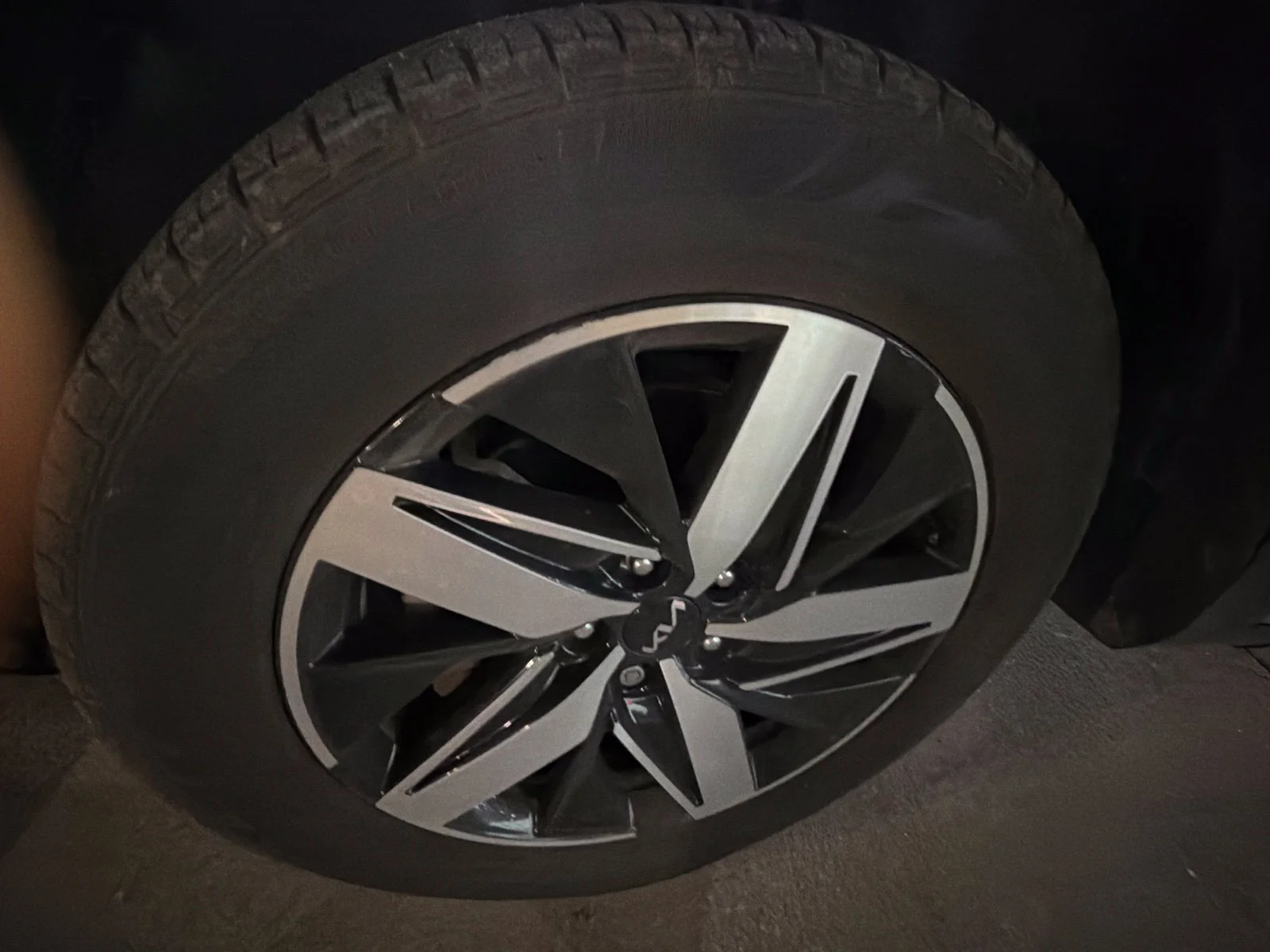 Used 2022 Gray Kia EX image 2