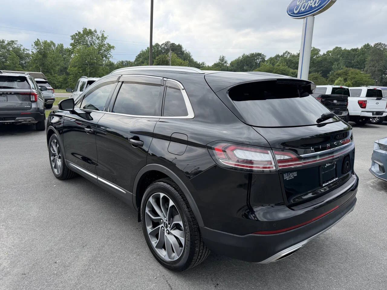 Used 2022 Black Lincoln Reserve AWD 4dr SUV image 25