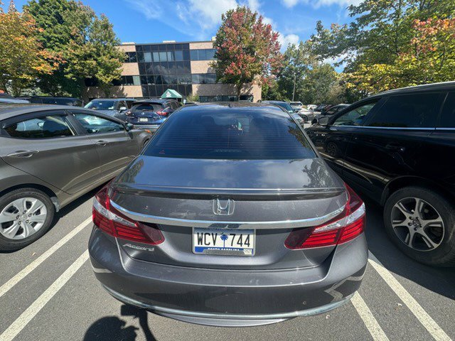 Used 2016 Red Honda EX image 2