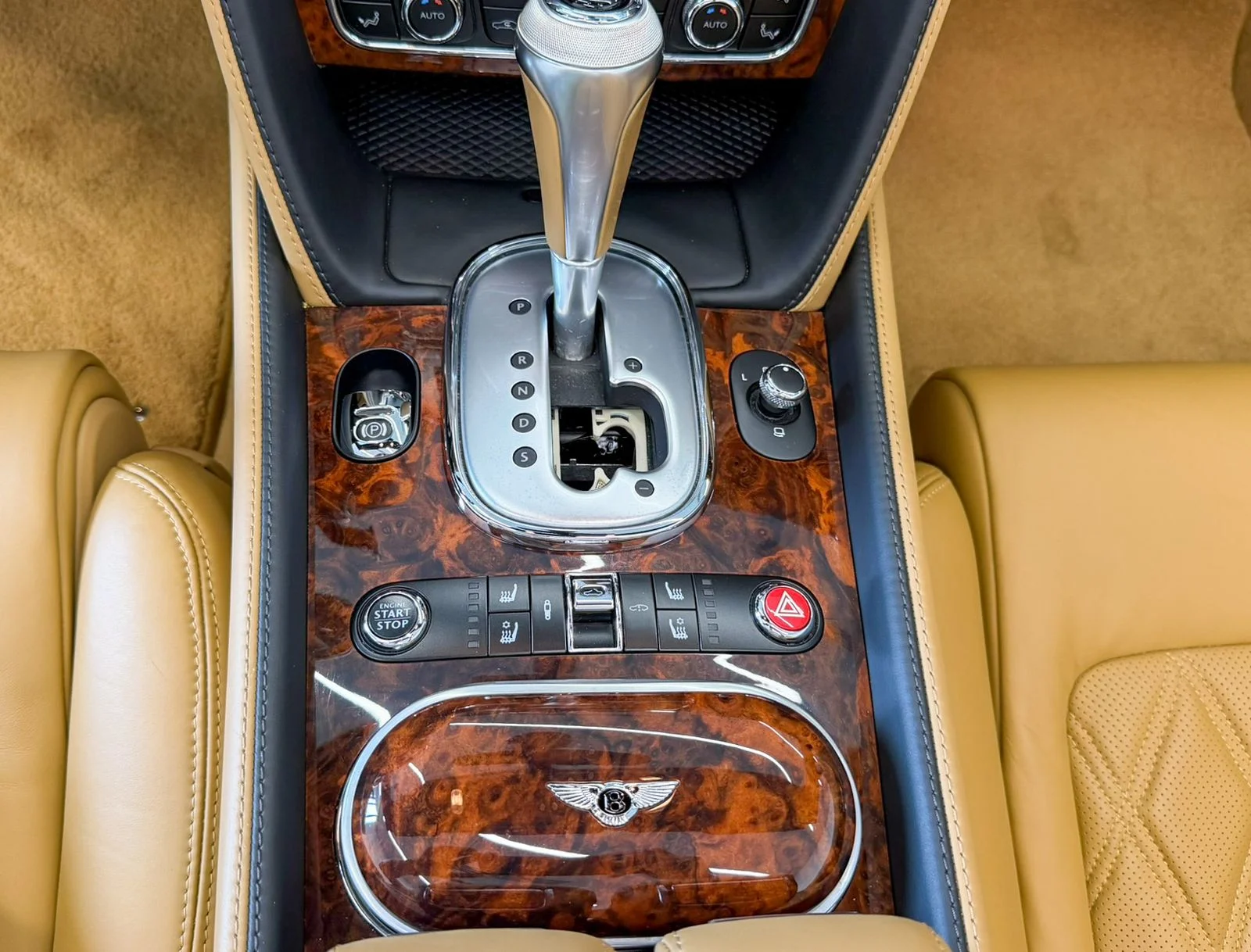 Used 2014 Black Bentley Base image 24