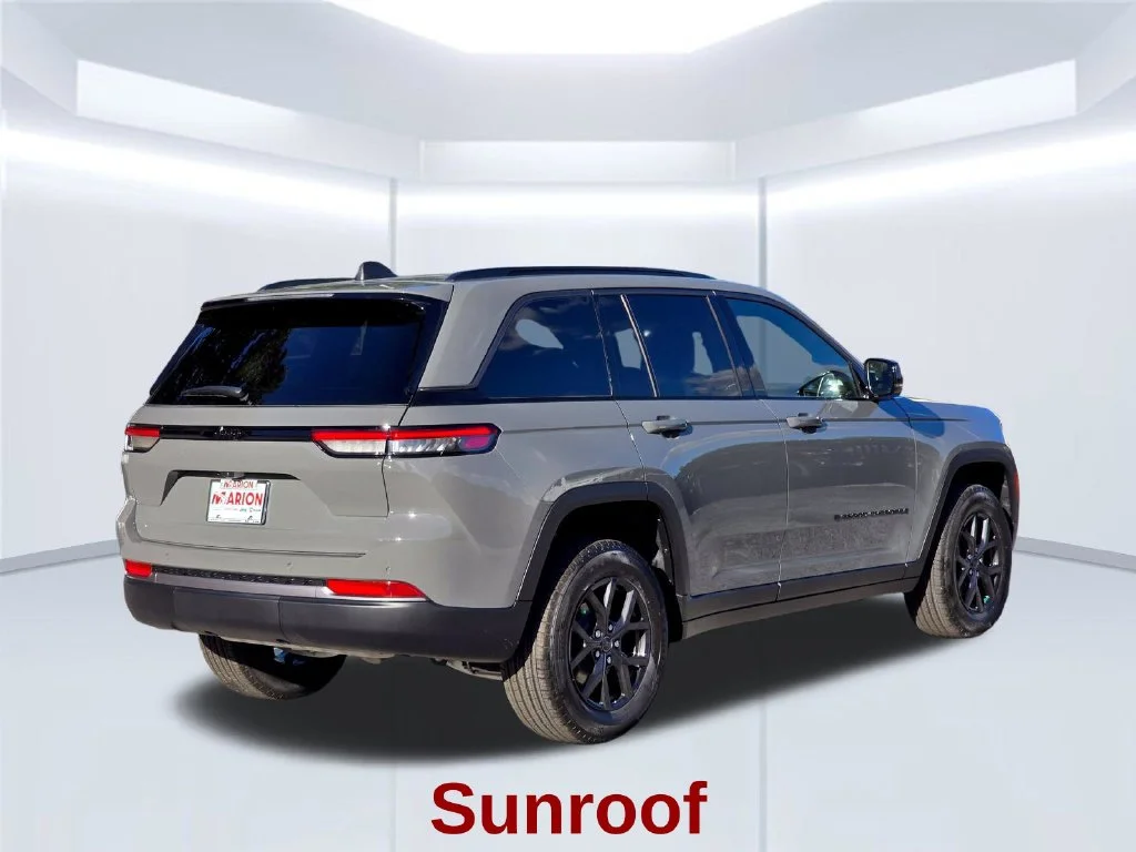 New 2027 Gray Jeep Laredo Altitude image 20