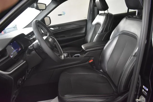 2023 Jeep Grand Cherokee Altitude - Photo 24