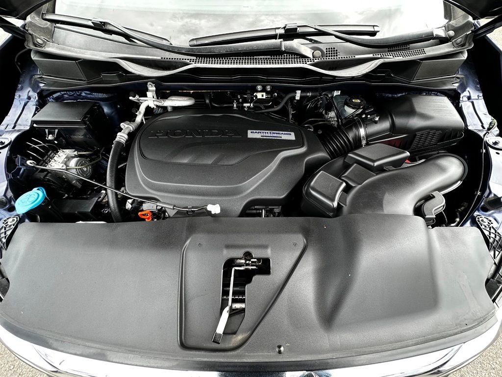 Used 2018  Honda EX-L image 17