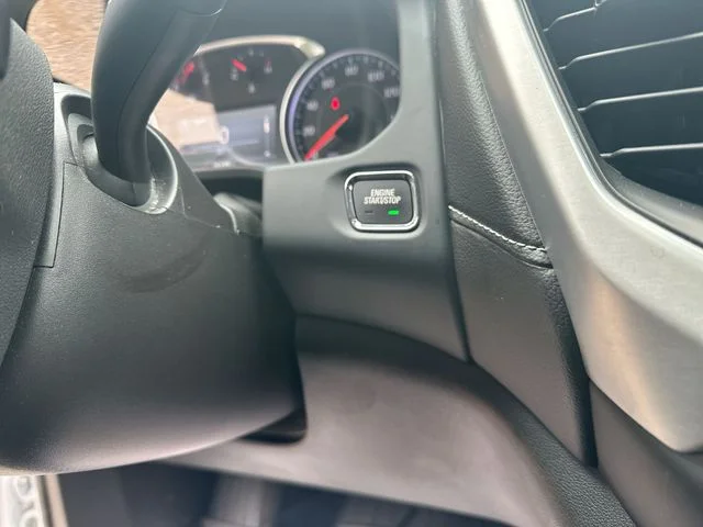 Used 2023 White GMC SLE image 20