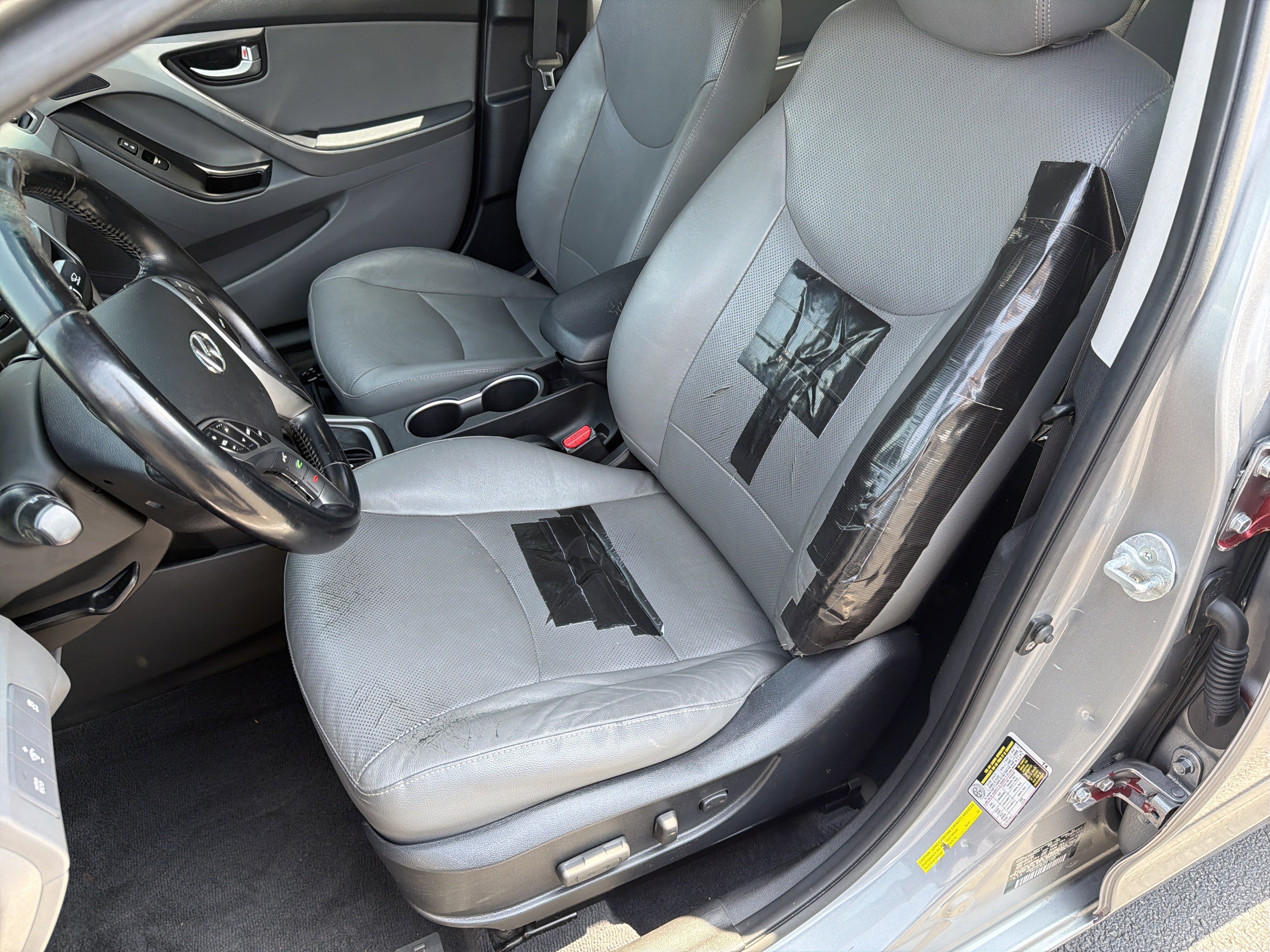 Used 2014 Titanium Gray Metallic Hyundai Limited image 11