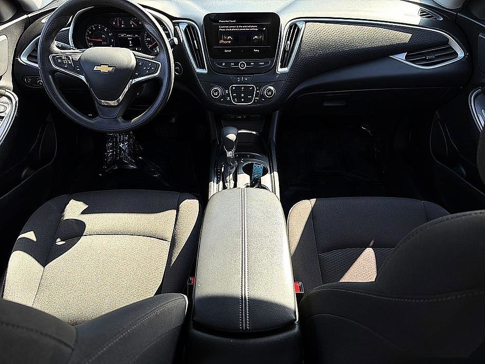 Used 2024 Summit White Chevrolet LT image 8