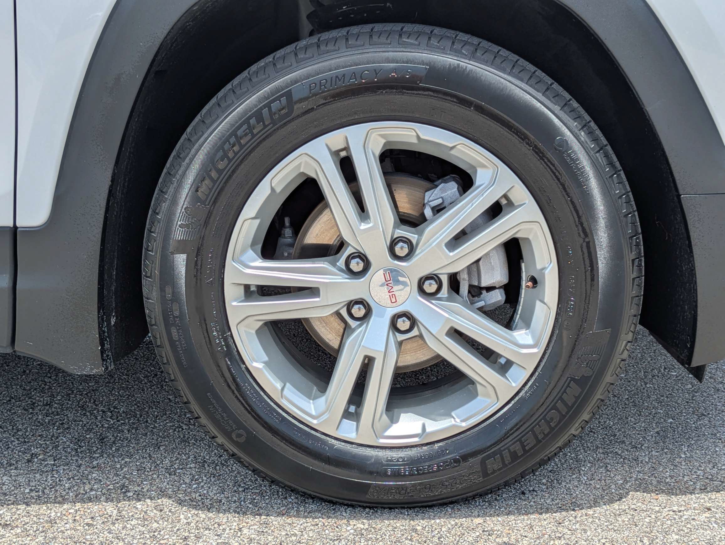 Used 2024 Summit White GMC SLE image 11