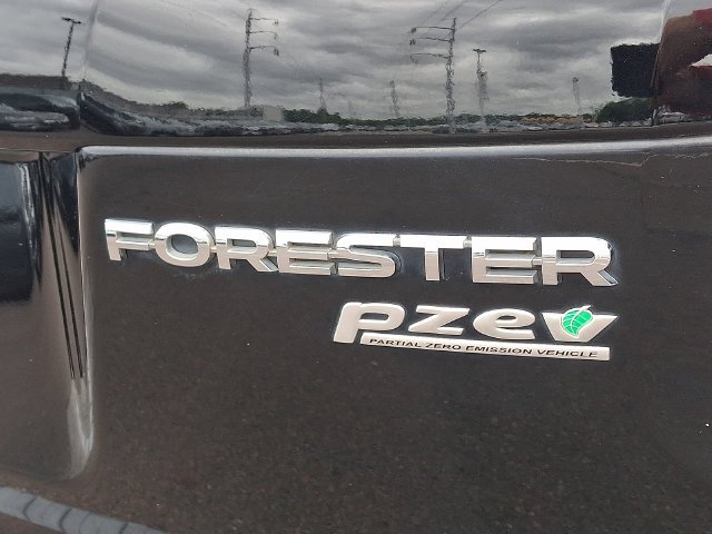 Used 2015 Black Subaru 2.5i image 30