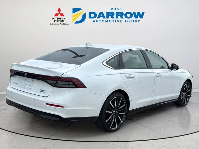Used 2023 White Honda Touring image 5