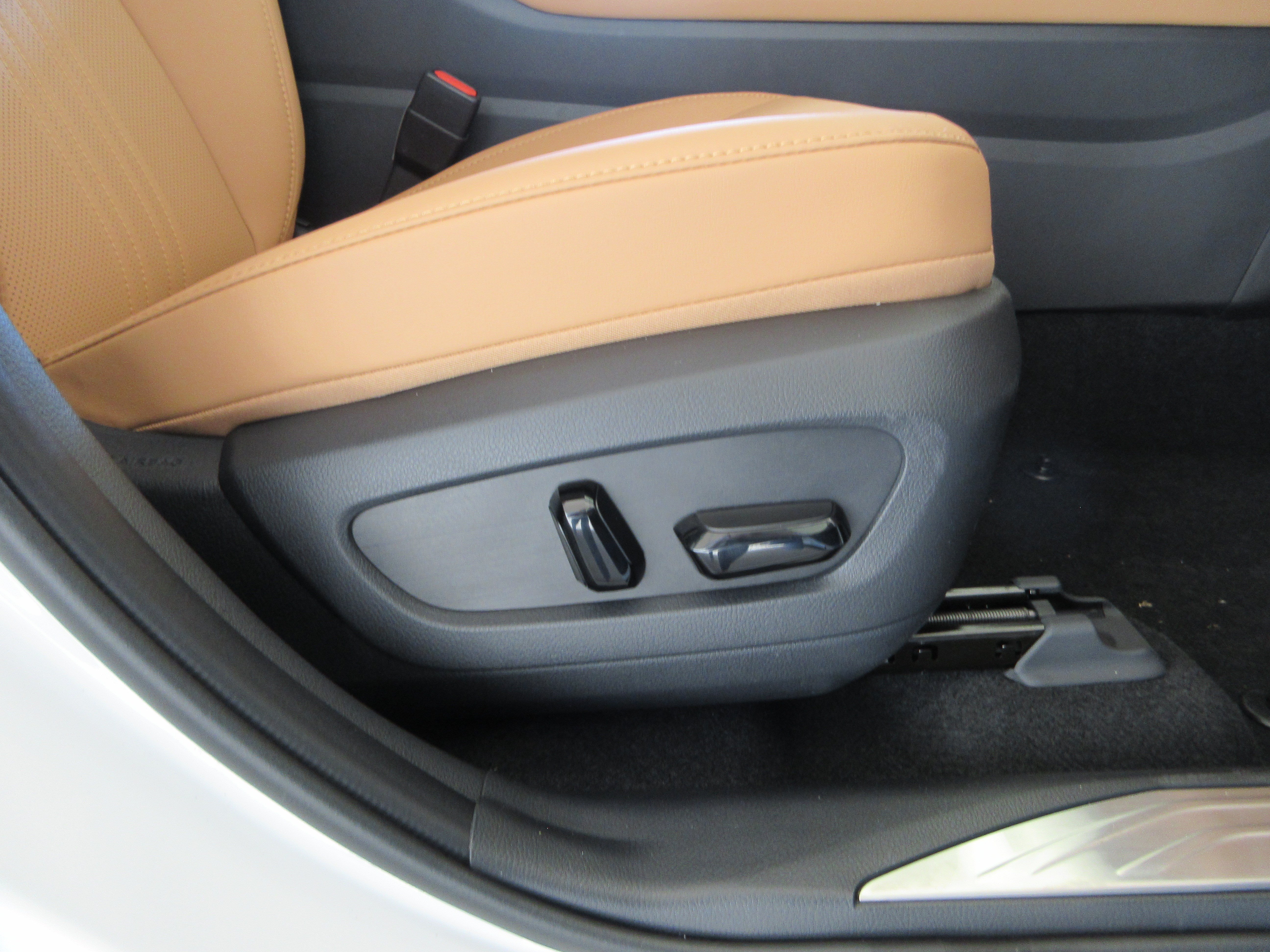 New 2026 Ultra White Lexus PREMIUM image 24