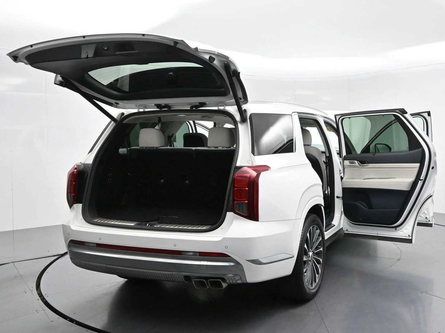 Used 2024 Hyper White Hyundai Calligraphy image 51