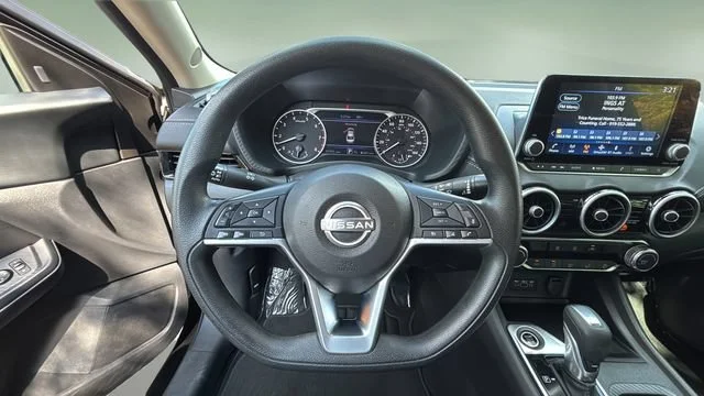 Used 2024  Nissan SV image 12