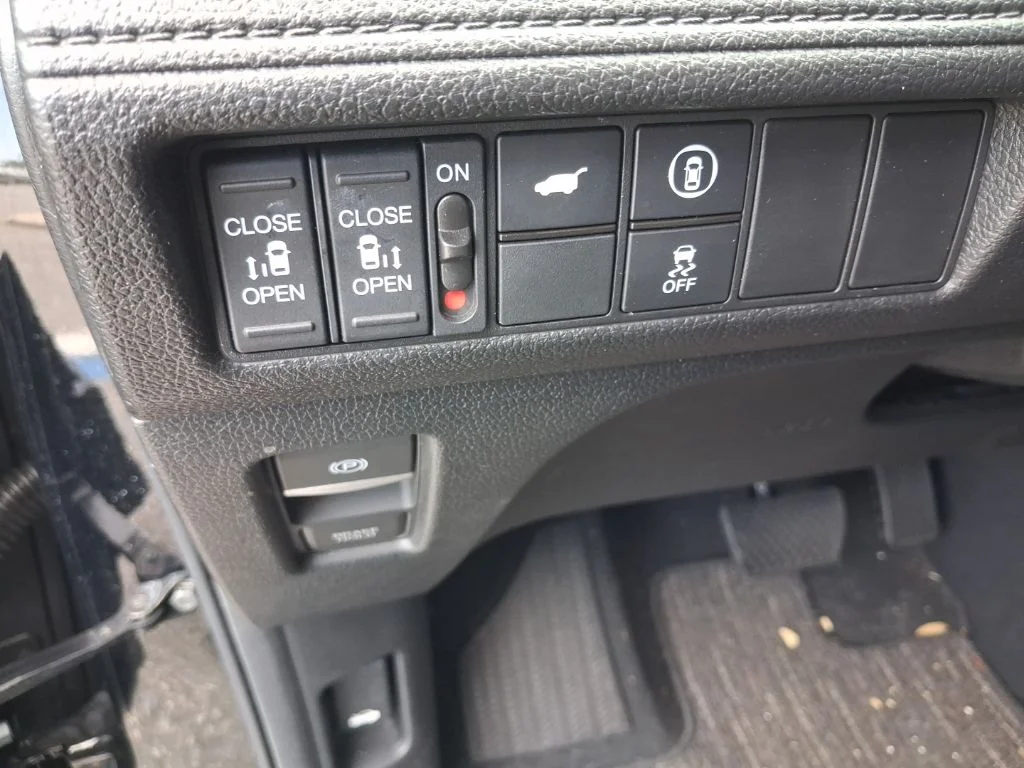 Used 2024  Honda EX-L image 26