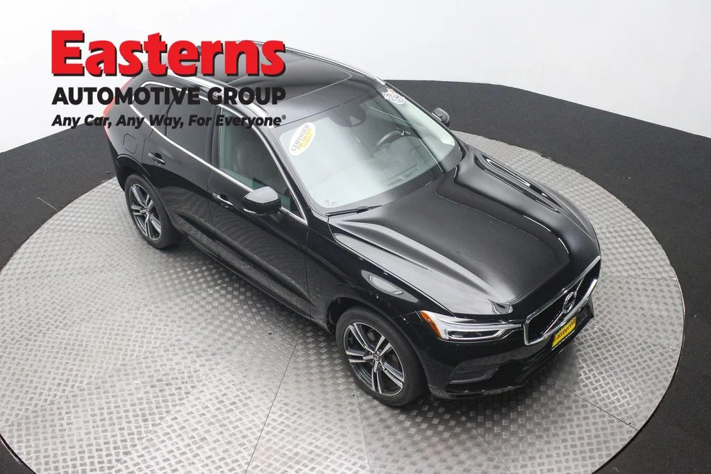 Used 2019 Black Volvo T5 Momentum image 3