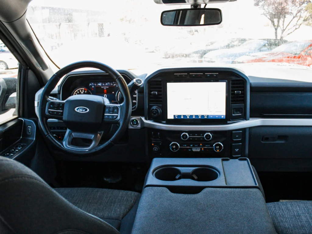 Used 2021 Oxford White Ford XLT image 22
