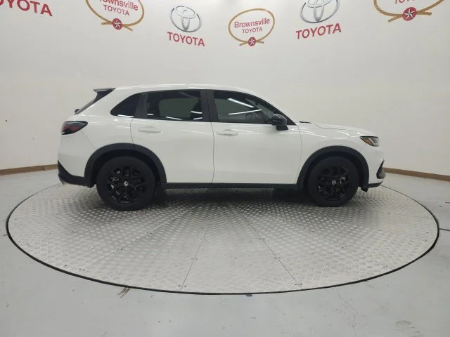 Used 2024  Honda Sport image 3