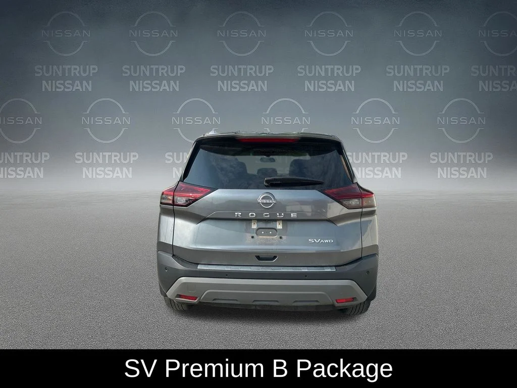 Used 2023 Gray Nissan SV image 5