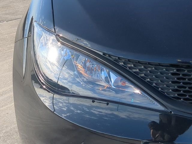New 2026 Diamond Black Crystal Pearl-Coat Exterior Paint Chrysler LX image 10