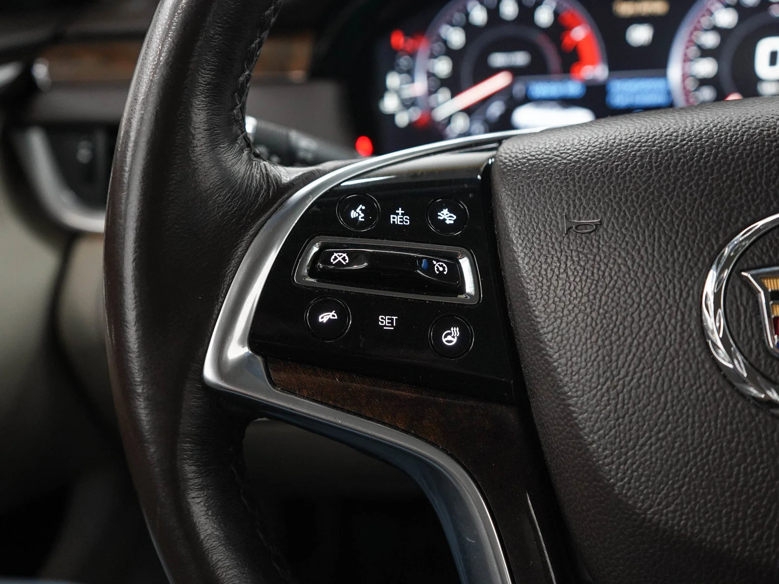 Used 2013 Silver Coast Metallic Cadillac Premium image 24