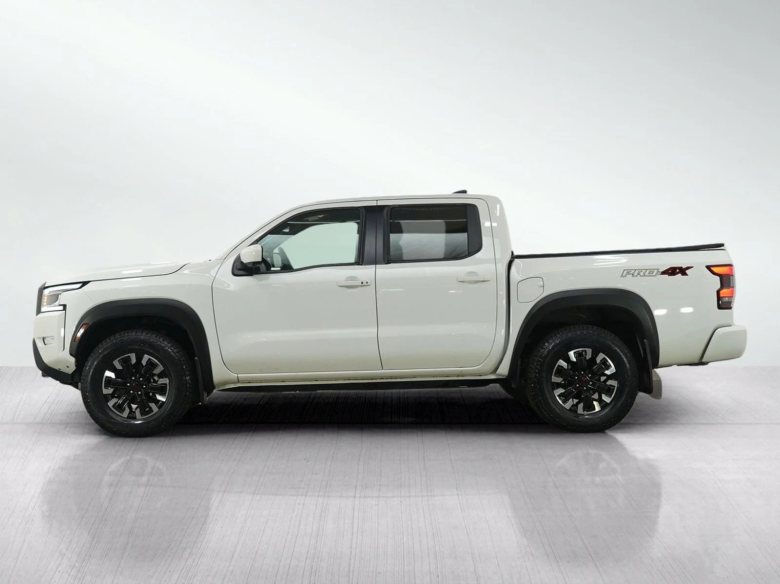 Used 2024 Nissan Frontier PRO-4X with VIN 1N6ED1EK5RN652524 for sale in Burnsville, Minnesota