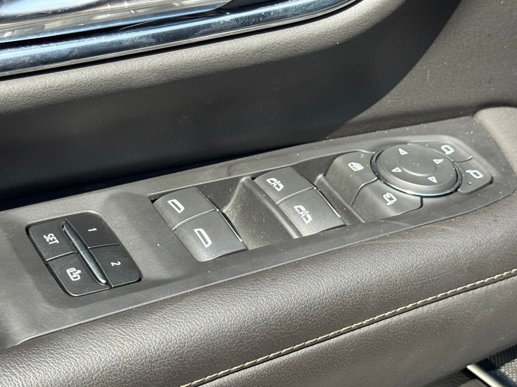 Used 2021 Blue Chevrolet High Country image 18