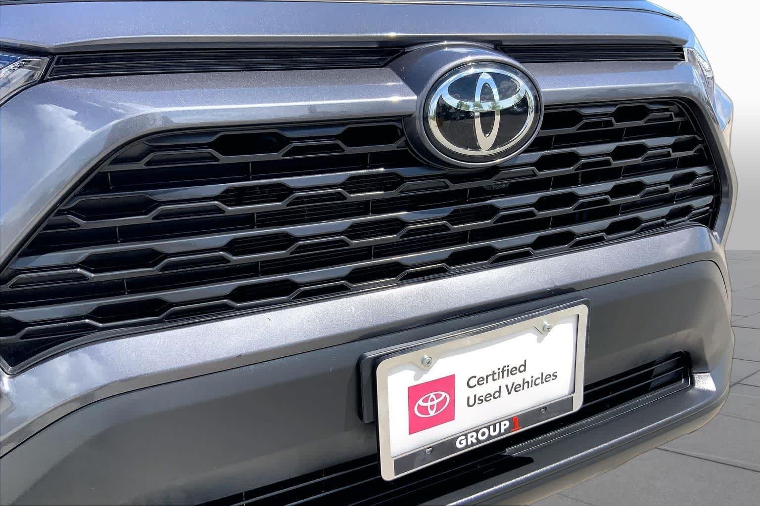 Used 2025 Magnetic Gray Metallic Toyota LE image 29