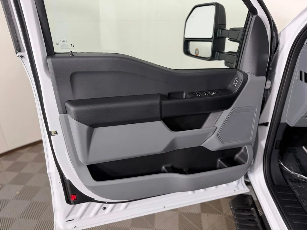 New 2026 Oxford White Ford F-250® XL image 11