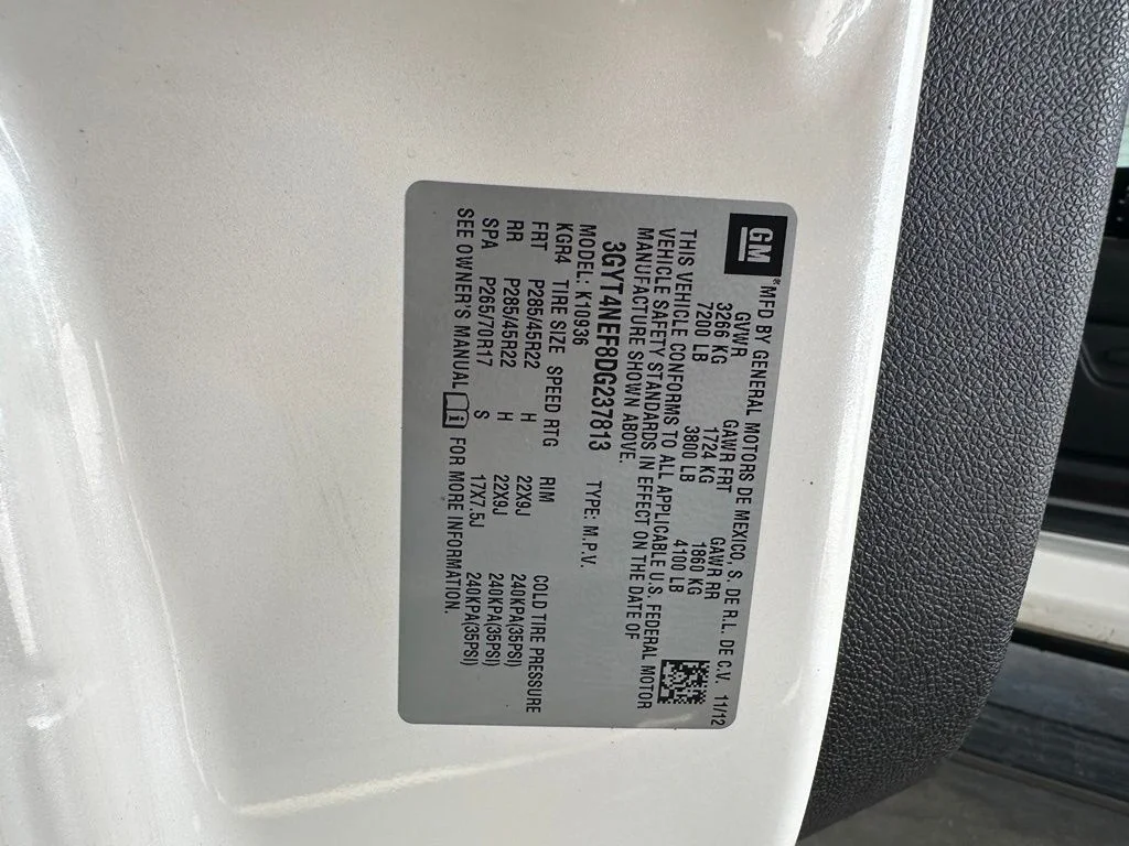 Used 2013 White Cadillac Premium image 34