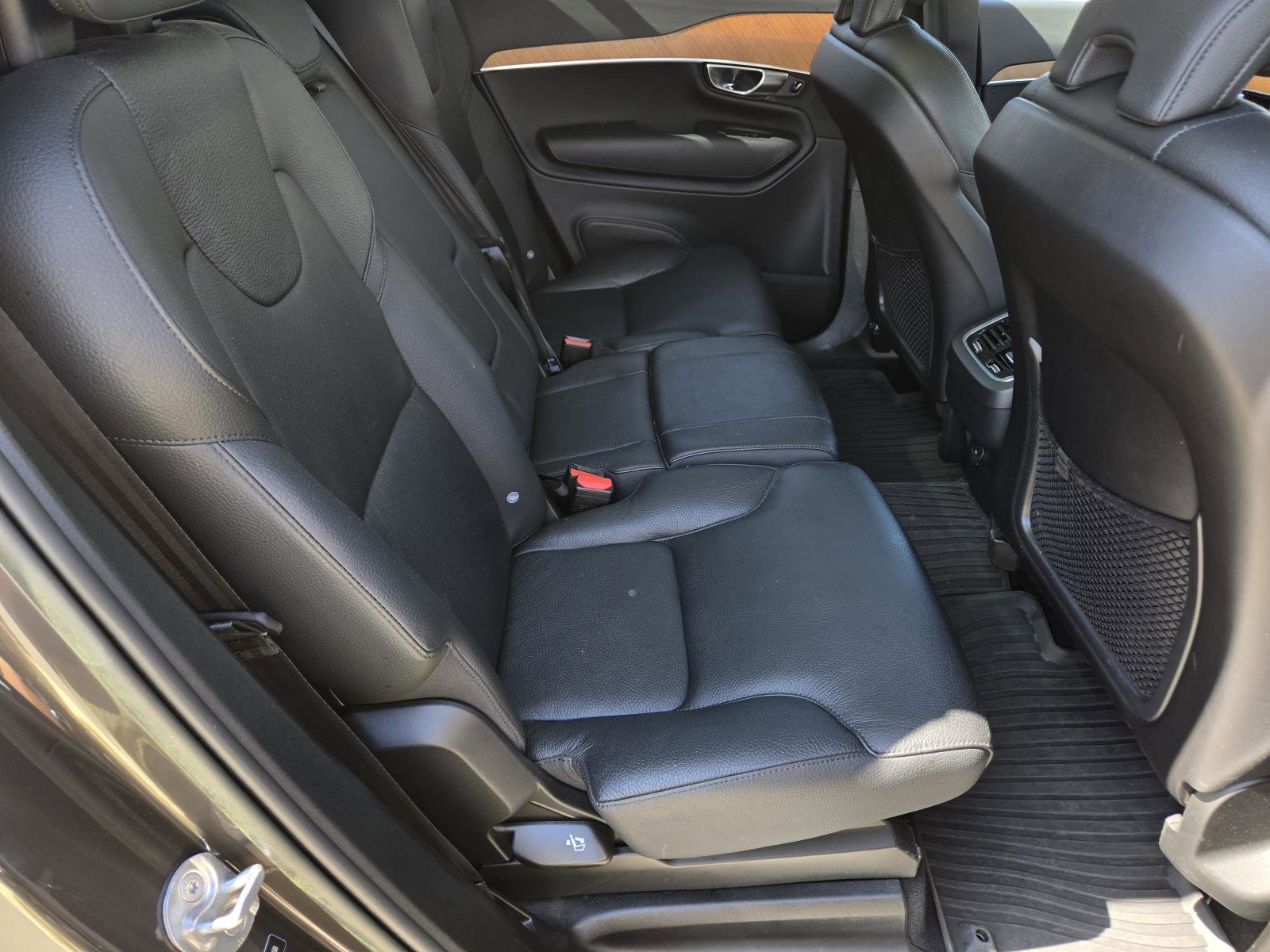 Used 2023 Platinum Gray Metallic Volvo Plus image 38