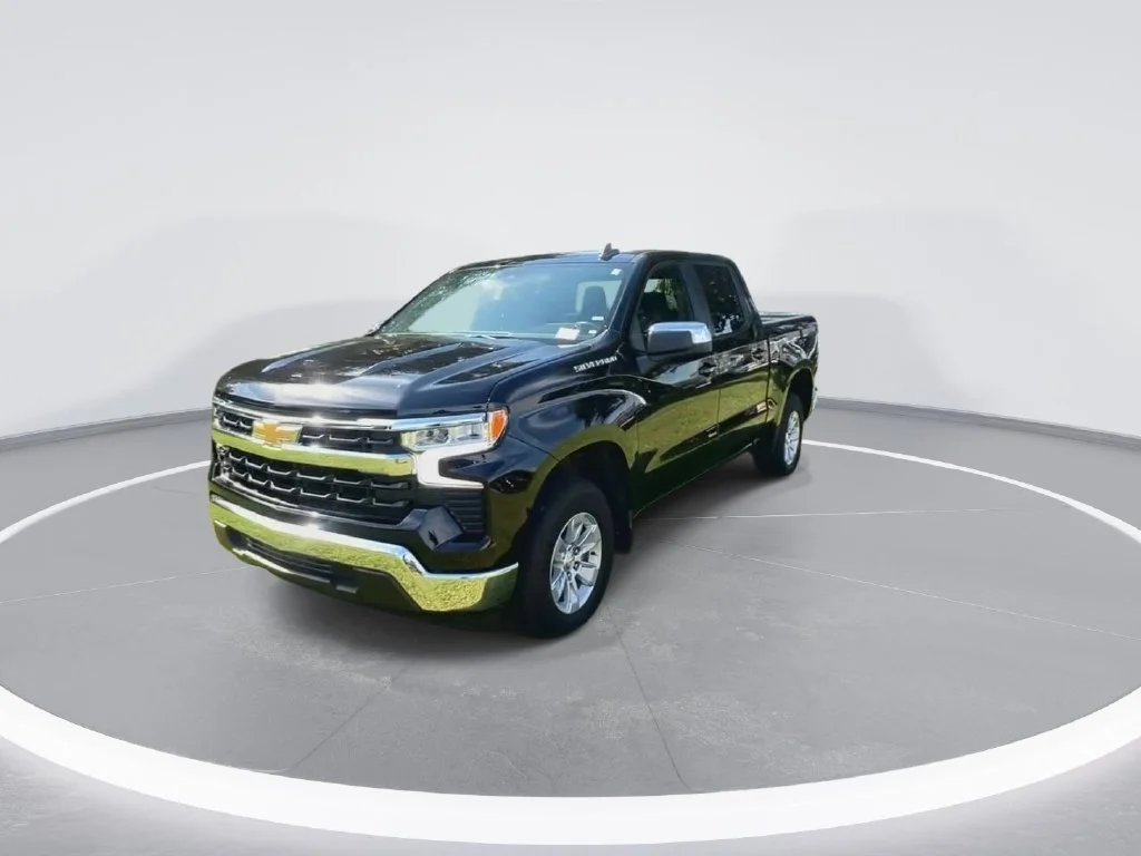 Used 2026 Black Chevrolet LT image 4