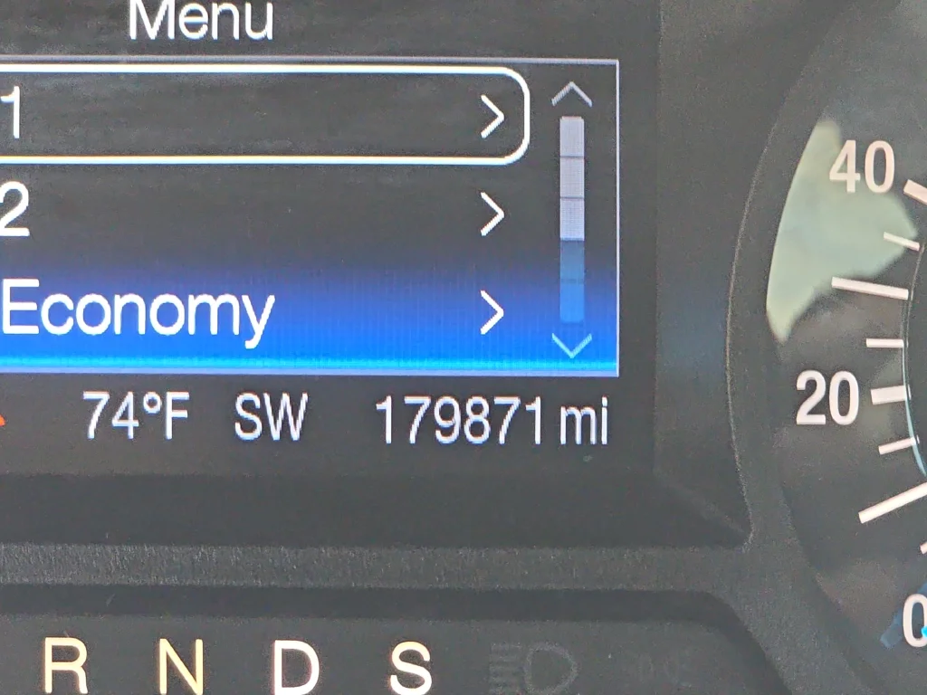 Used 2014 Black Ford SE image 9