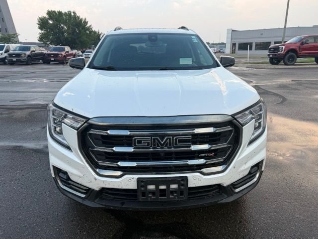Used 2023 White GMC AT4 image 5