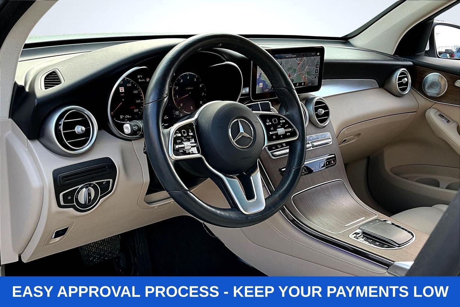 Used 2020 White Mercedes-Benz GLC 300 image 17
