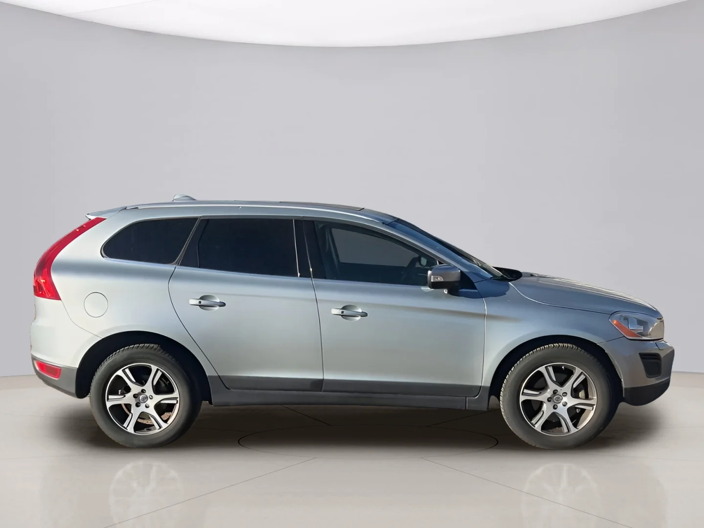 Used 2013 Silver Volvo T6 image 8