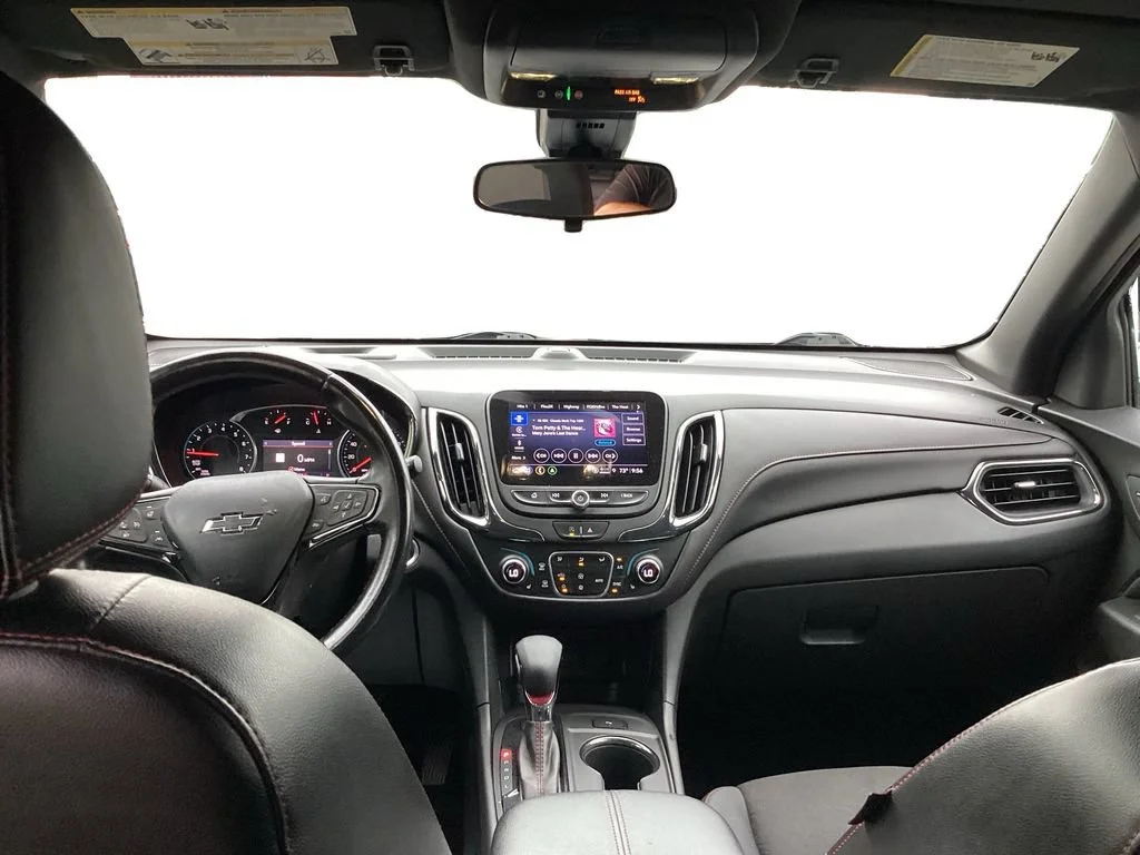 Used 2022 Summit White Chevrolet RS image 11