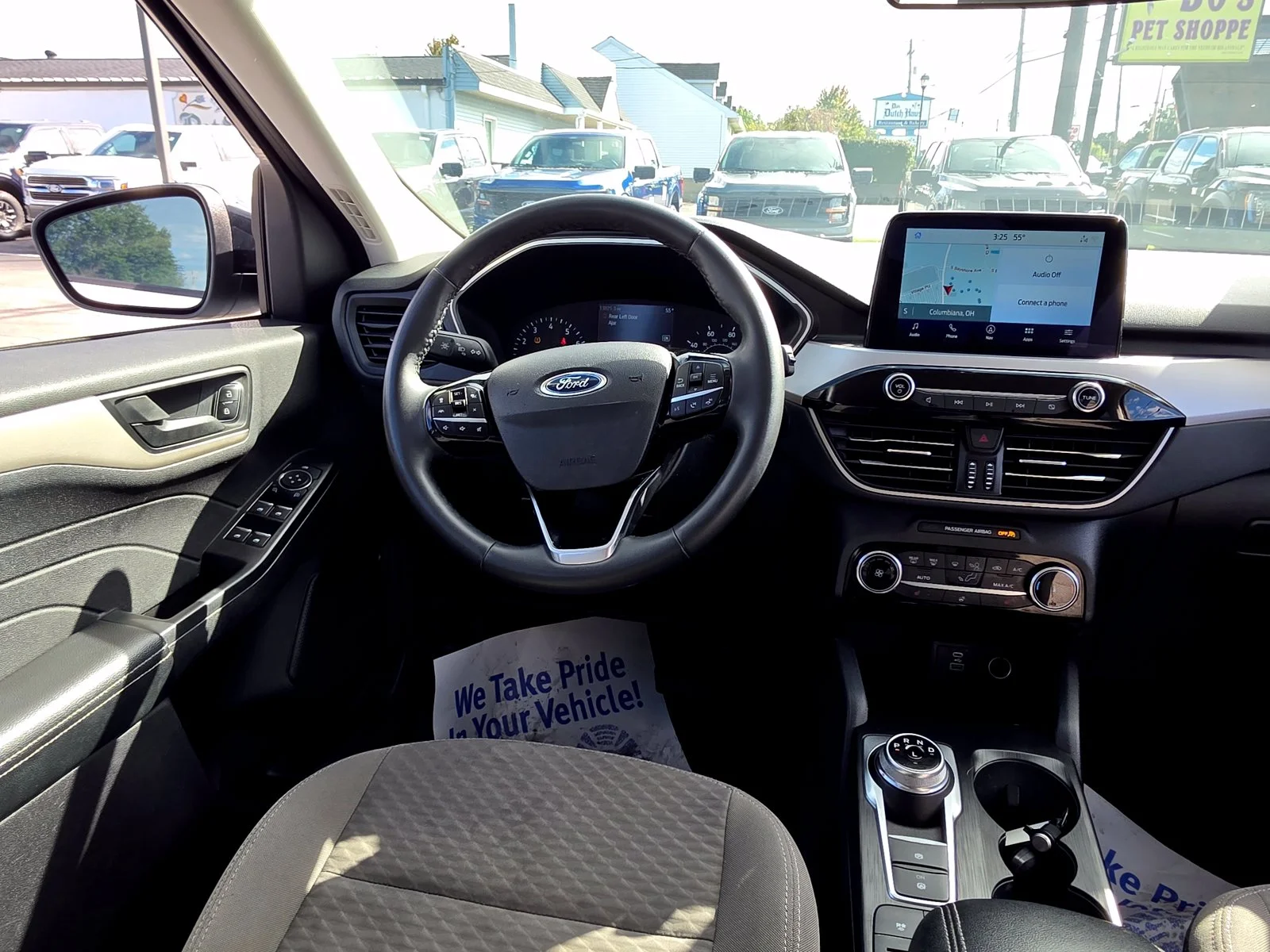 Used 2022 Oxford White Ford SE image 26