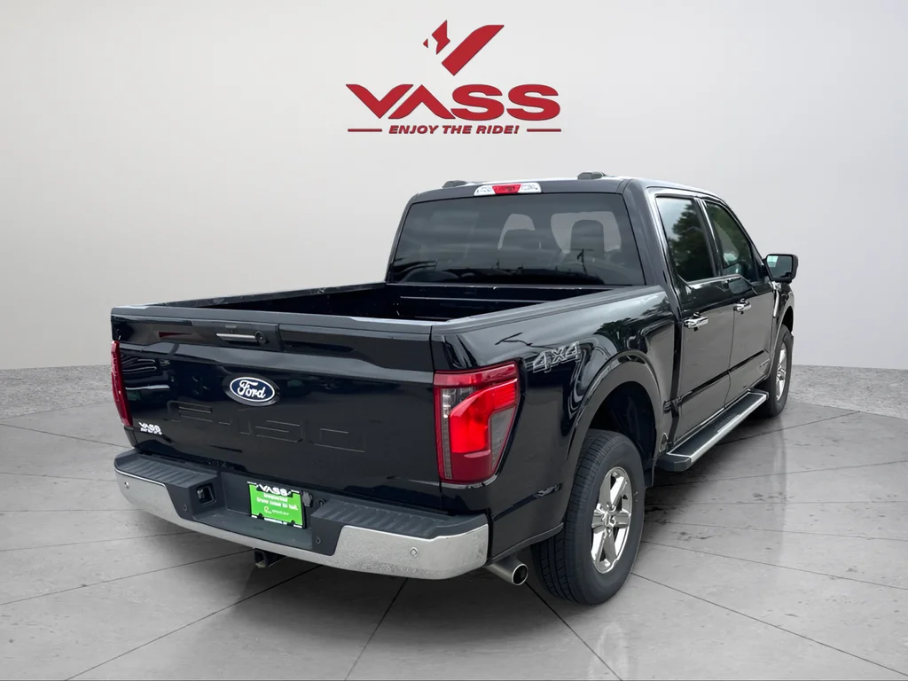 Used 2024 Black Metallic Ford XLT image 5