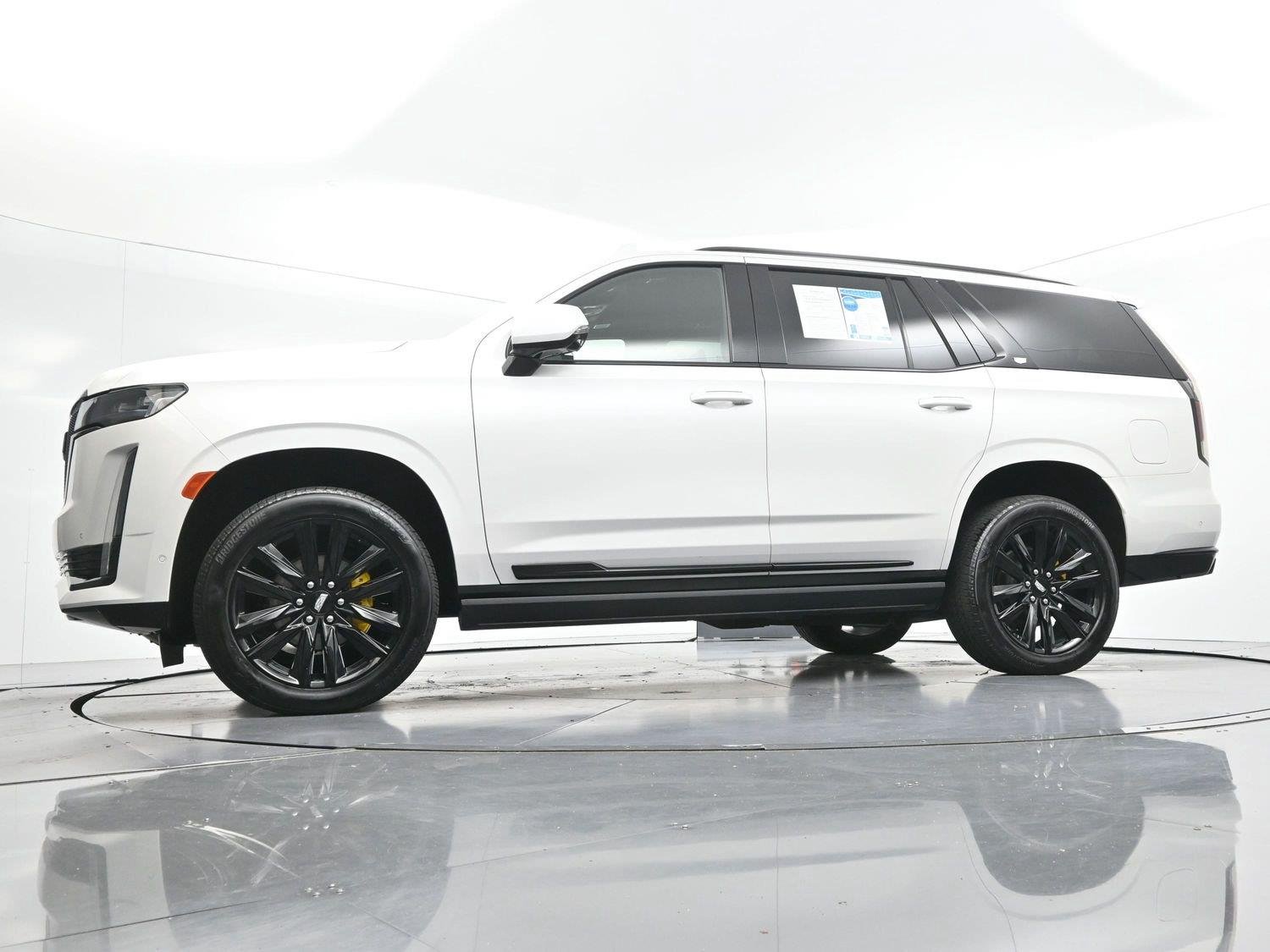 Used 2021 CRYSTAL WHITE TRICOAT Cadillac Sport Platinum image 57