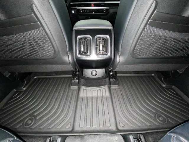 Used 2025 Green Kia EX image 30