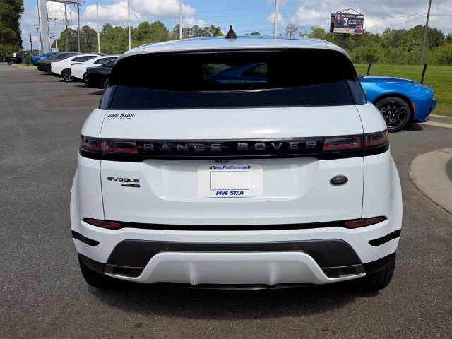Used 2020  Land Rover R-Dynamic SE image 13
