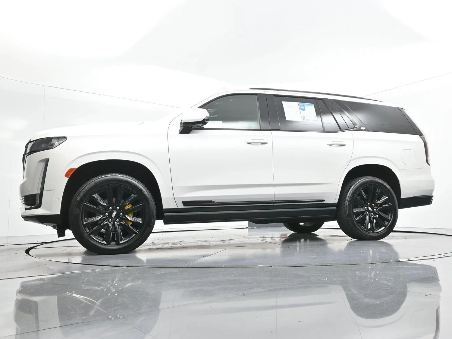 Used 2021 CRYSTAL WHITE TRICOAT Cadillac Sport Platinum image 57