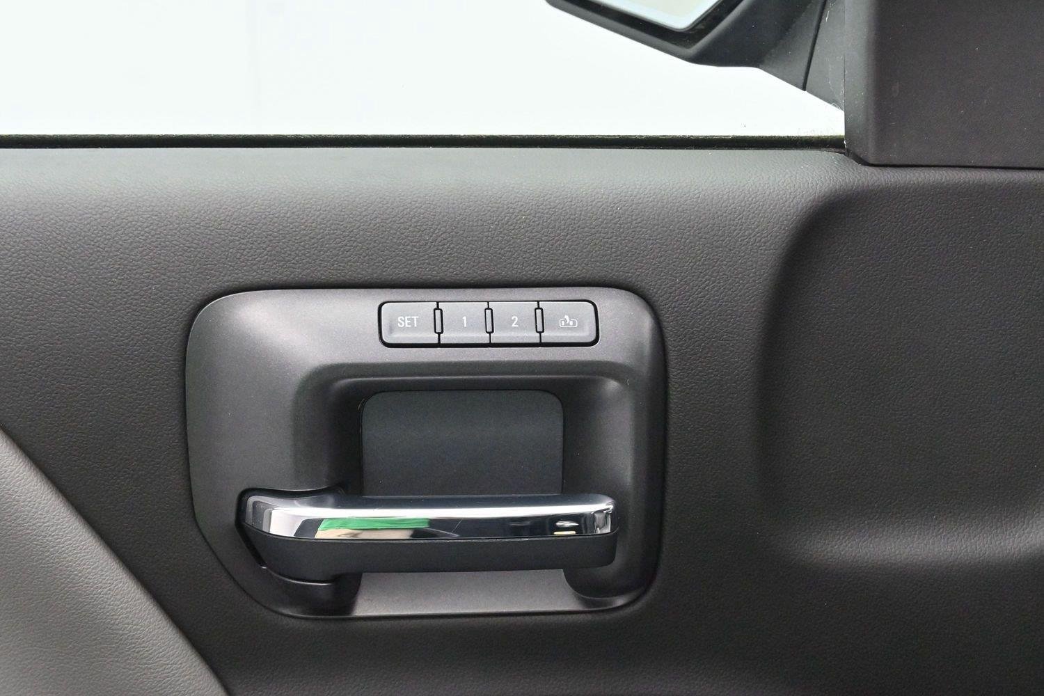 Used 2018 BLACK Chevrolet LTZ image 11